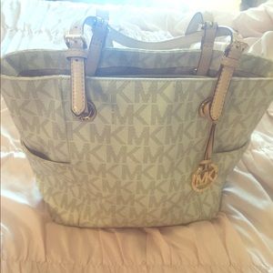 Micheal Kors tote